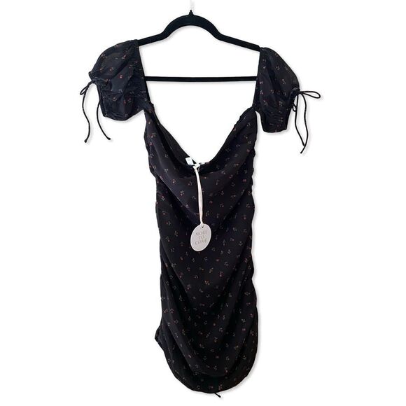 More To Come Revolve Emily Dress off shoulder black rose print mini XS - Picture 6 of 10